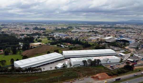 Galpão em condomínio em São José dos Pinhais/PR