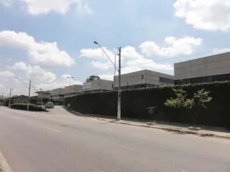 Galpão em condomínio em Osasco/SP